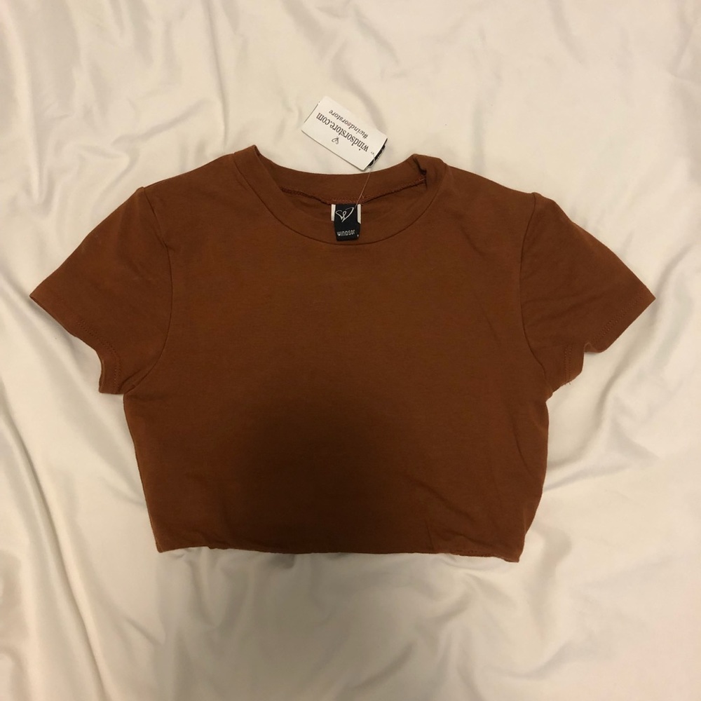 Cropped tee